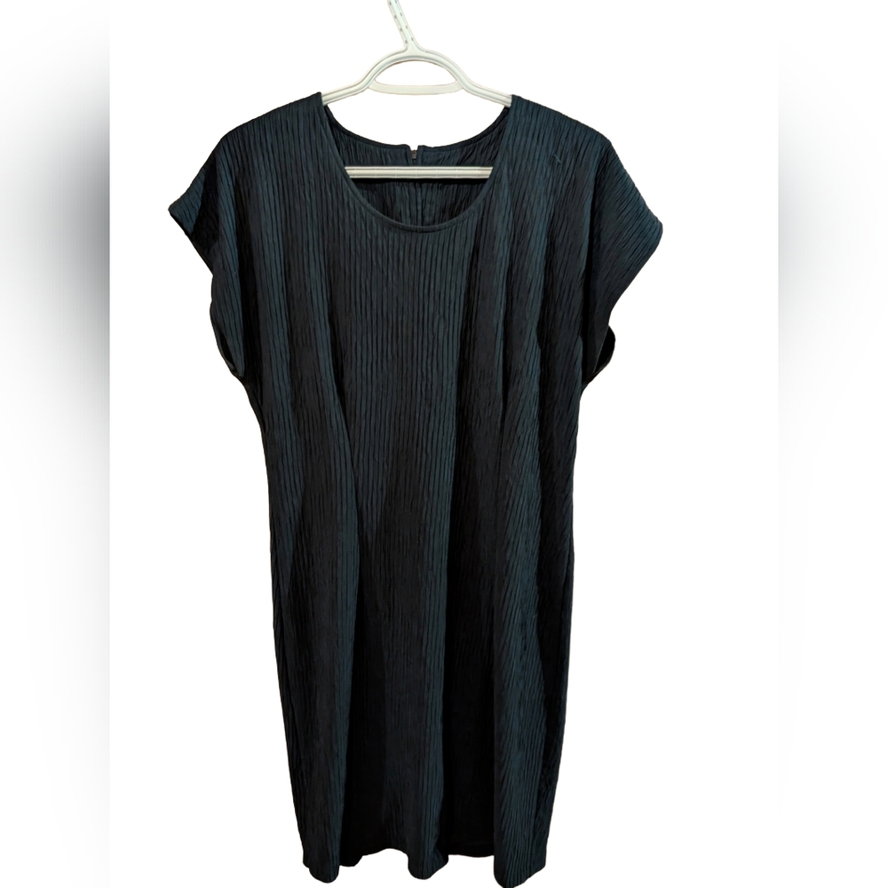 2/22$ Dark Blue (Navy)Textured Dress